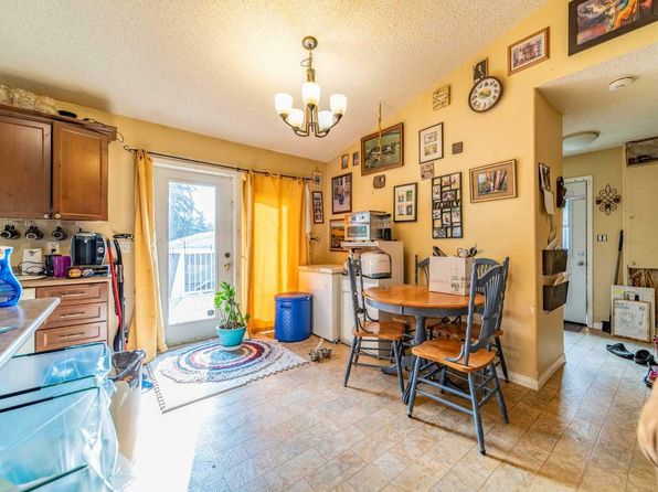 402 Queen St, Chauvin, AB T0B 0V0