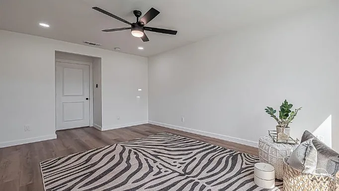 2306 Parana Dr — Photo 15
