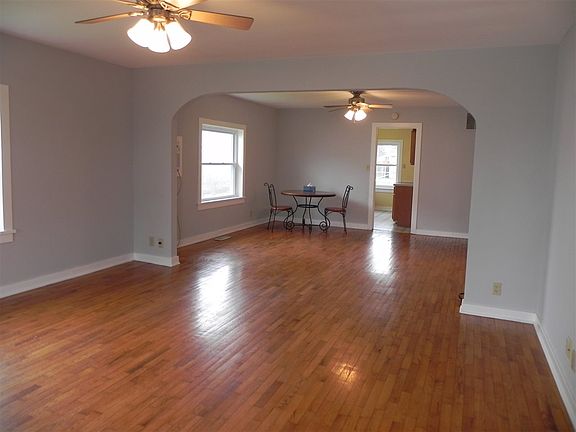 5th image of 104 S South St