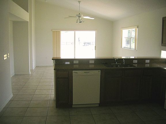 5th image of 1350 Creekview Ct