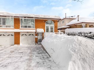 33 Ladner Dr, Toronto, ON M2J3Z8