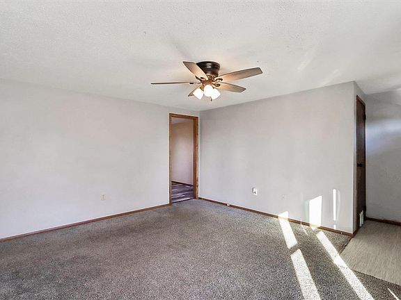 5th image of 114 N Highland St