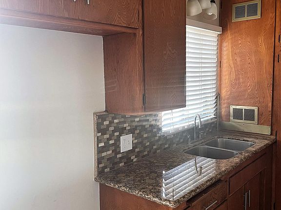2nd image of 850 S Rosemead Blvd APT 10