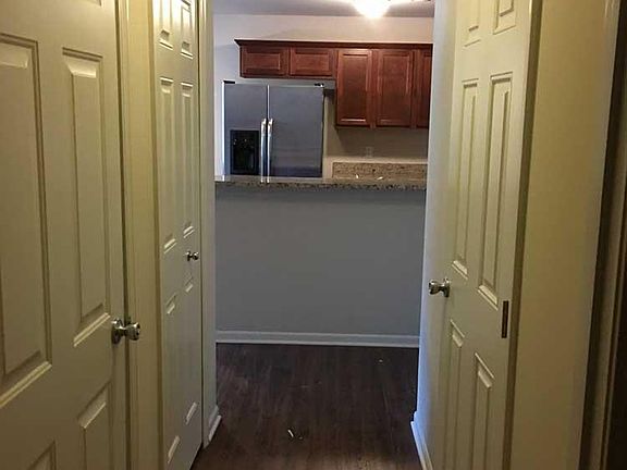 3rd image of 49285 E Woods Dr