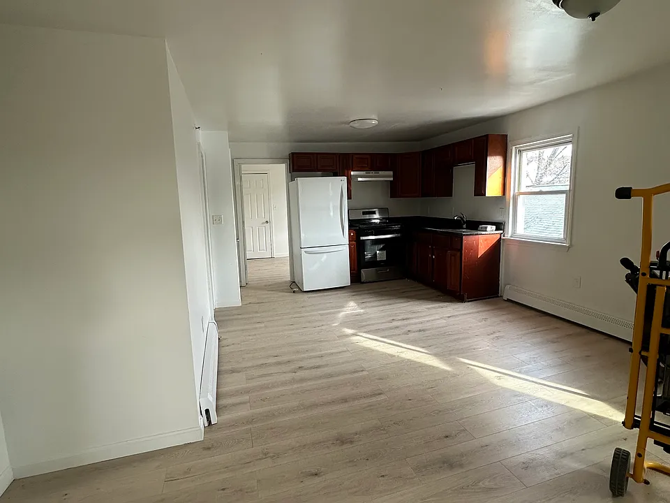 16 2nd St #3