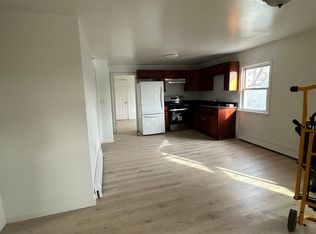 14 2nd St #3, Lowell, MA 01850