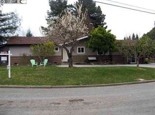 19 Erin Ct, Pleasant Hill, CA 94523