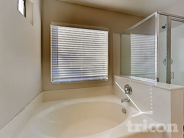 16189 W Mauna Loa Ln — Photo 10