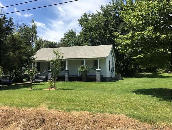1st image of 304 Frazier Rd