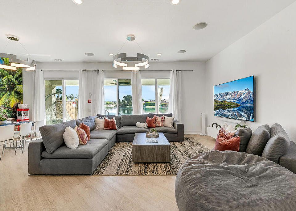 1st image of 84297 Canzone Dr