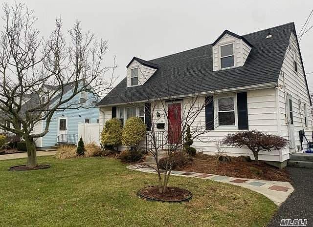 1st image of 2994 Grand Ave