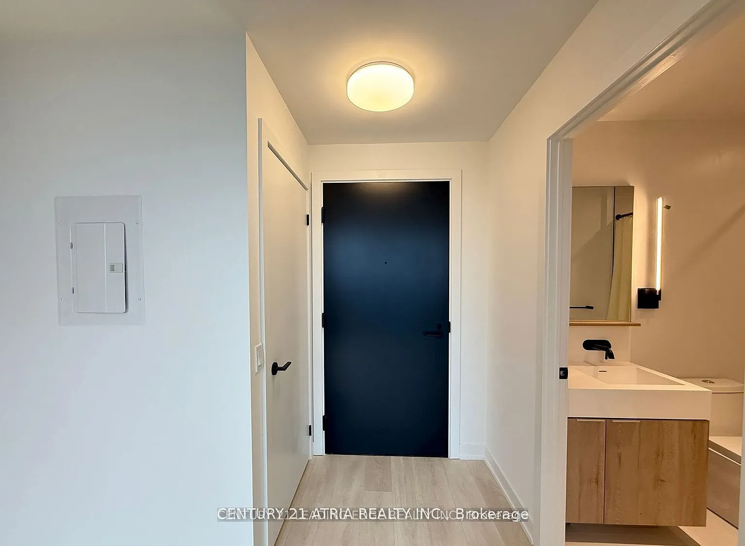 Studio, $1,900 — Photo 2