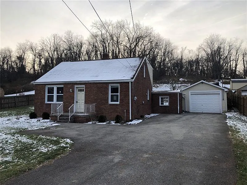 176 Broadlawn Dr photo 1