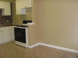 3rd image of 8951 217th St