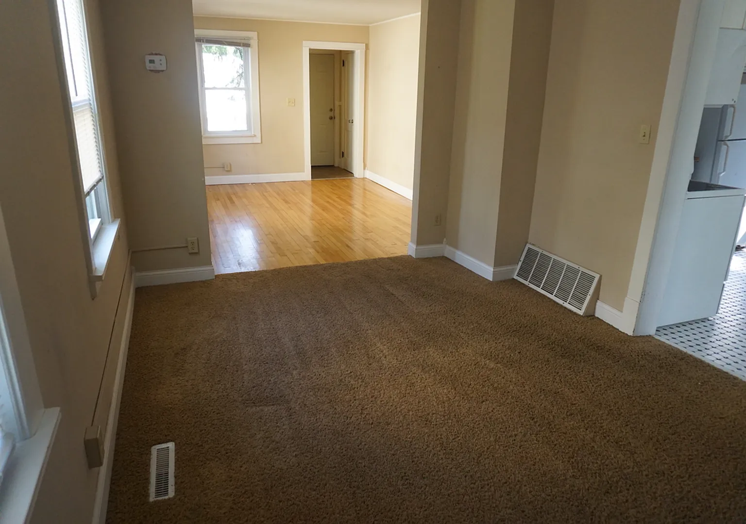 Single Family House Close to U of M Campus — Photo 3