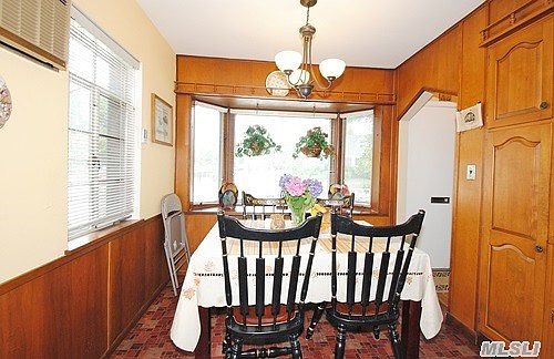 5th image of 83 Roosevelt Ct