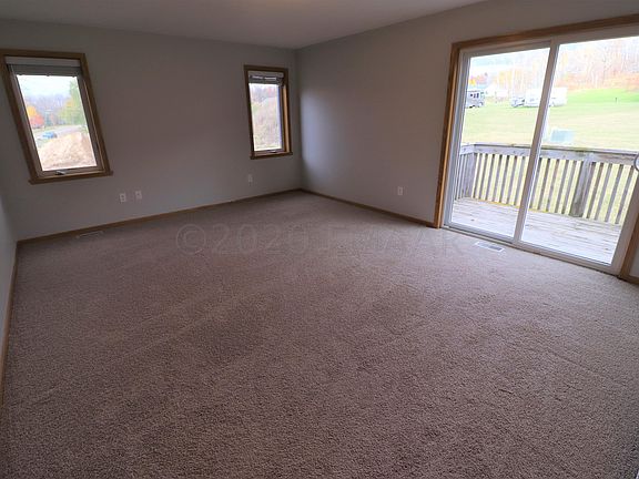 5th image of 1477 Huron Dr