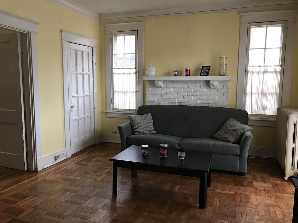 2nd image of 1930 Snowden Ave