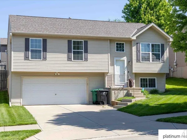 9170 Weber St, Omaha, NE 68122