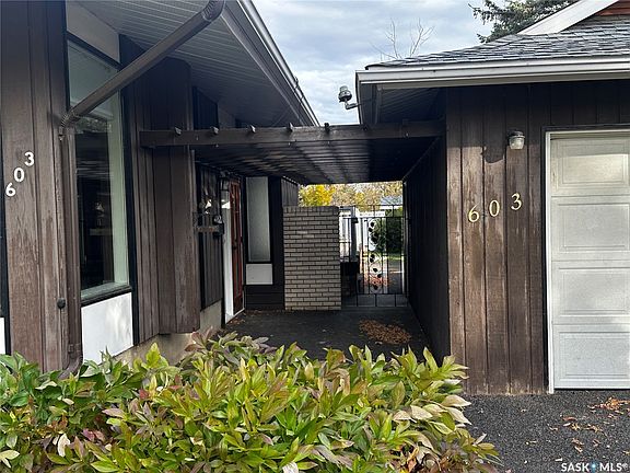 2nd image of 603 3rd Avenue NW