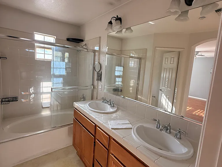 2646 Bellezza Dr — Photo 19