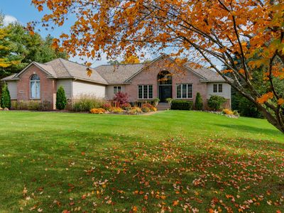 1902 Clover Ridge Dr, Howell, MI, 48843