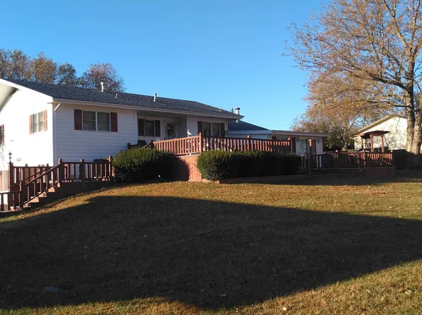 5423 NE Meriden Rd, Topeka, KS 66617