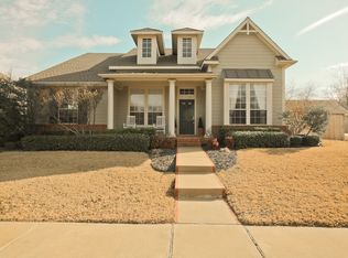 8228 Euclid Ave, North Richland Hills, TX 76180
