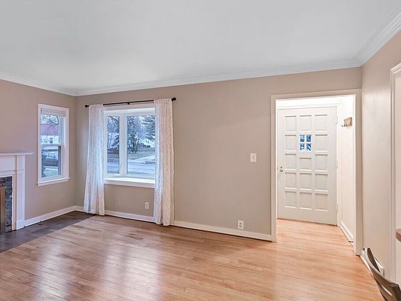 5th image of 1209 Loraine Ave