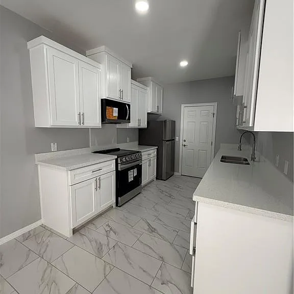 1905 Elsham Rd #2 — Photo 3