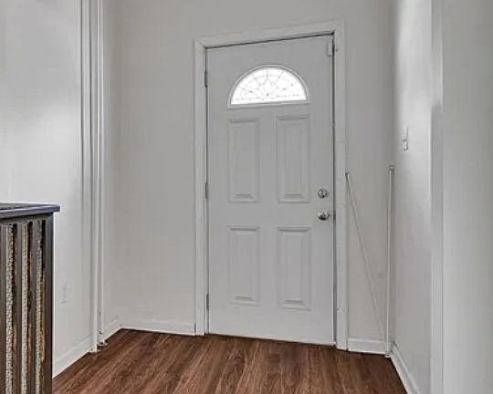 2nd image of 500 E Market St