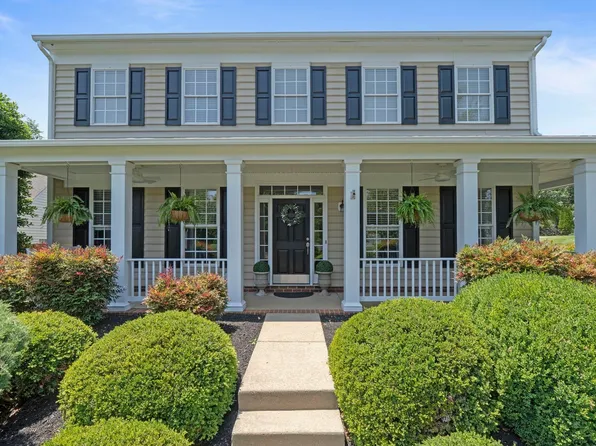 1107 Pike Pl, Charlottesville, VA 22901