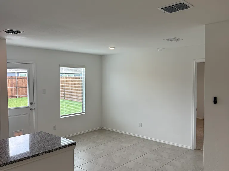 319 Ashbrook Way — Photo 15