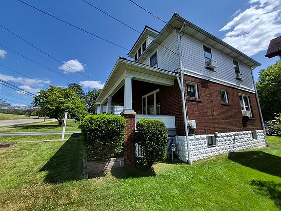 2nd image of 133 E Bissell Ave