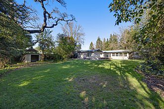 1st image of 283 Oak Tree Dr