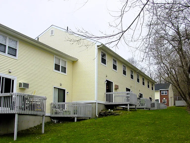 Hillside Court — Photo 2