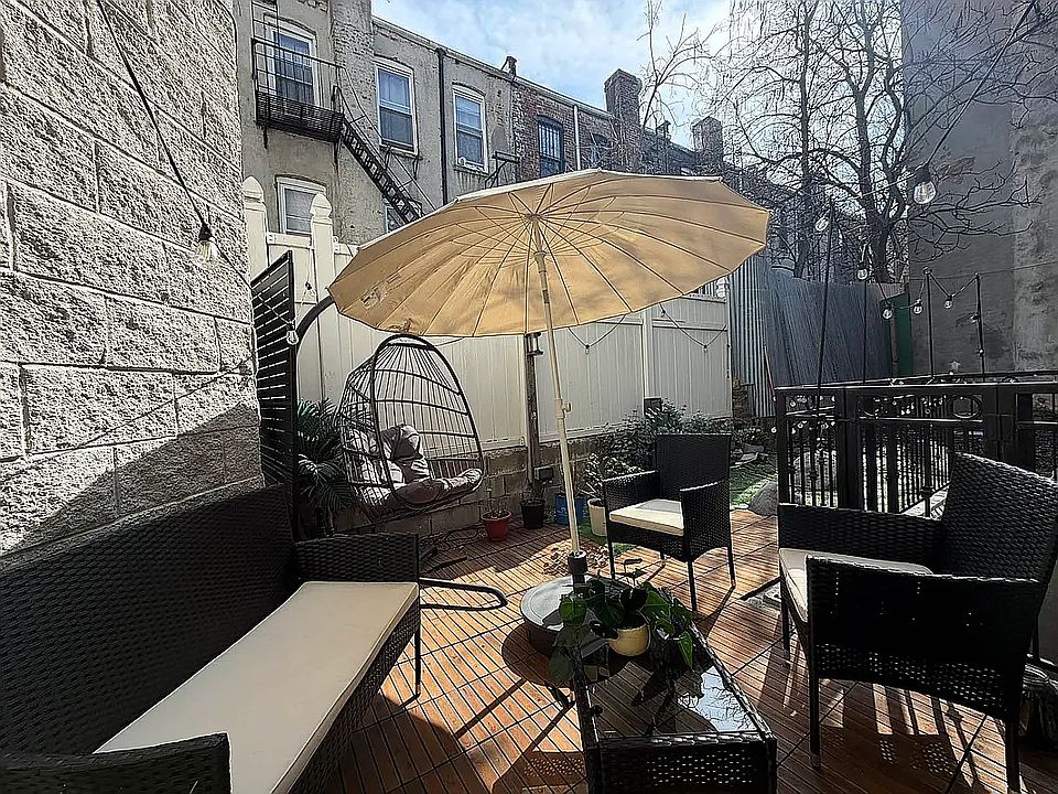 1st image of 1846 Park Pl #1D