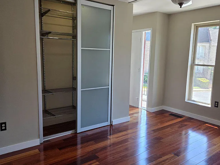 1733 Cy Ct — Photo 24