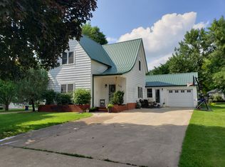 520 1st St NE, Primghar, IA 51245