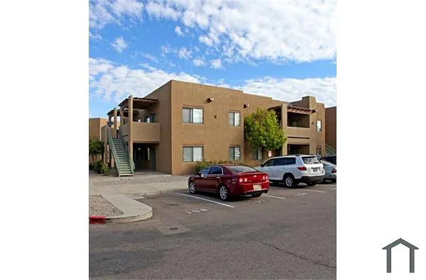 Building Photo - 700 Eubank Blvd SE