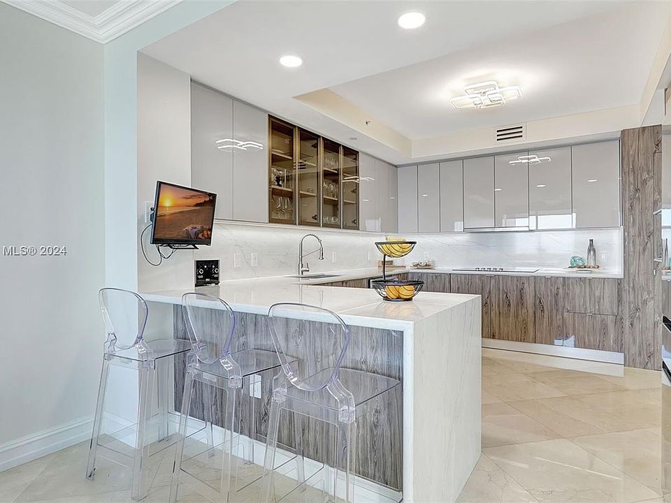 1st image of 20201 E Country Club Dr #Penthouse 2702