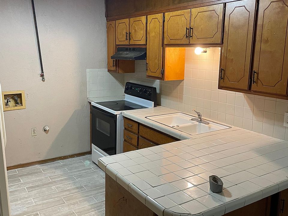 2nd image of 306 N Carolina St #B