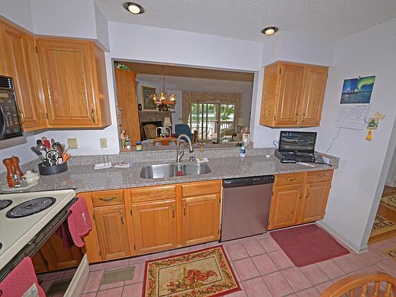3rd image of 328 Lake Catherine Cir