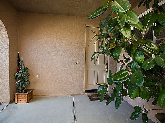 3rd image of 39279 Tiburon Dr