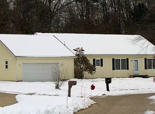 495 Countrymeadow Dr NE, Comstock Park, MI 49321