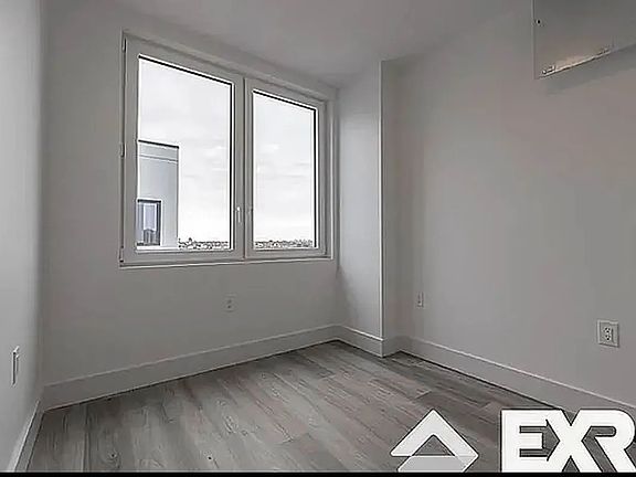 5th image of 1634 Church Ave #8F