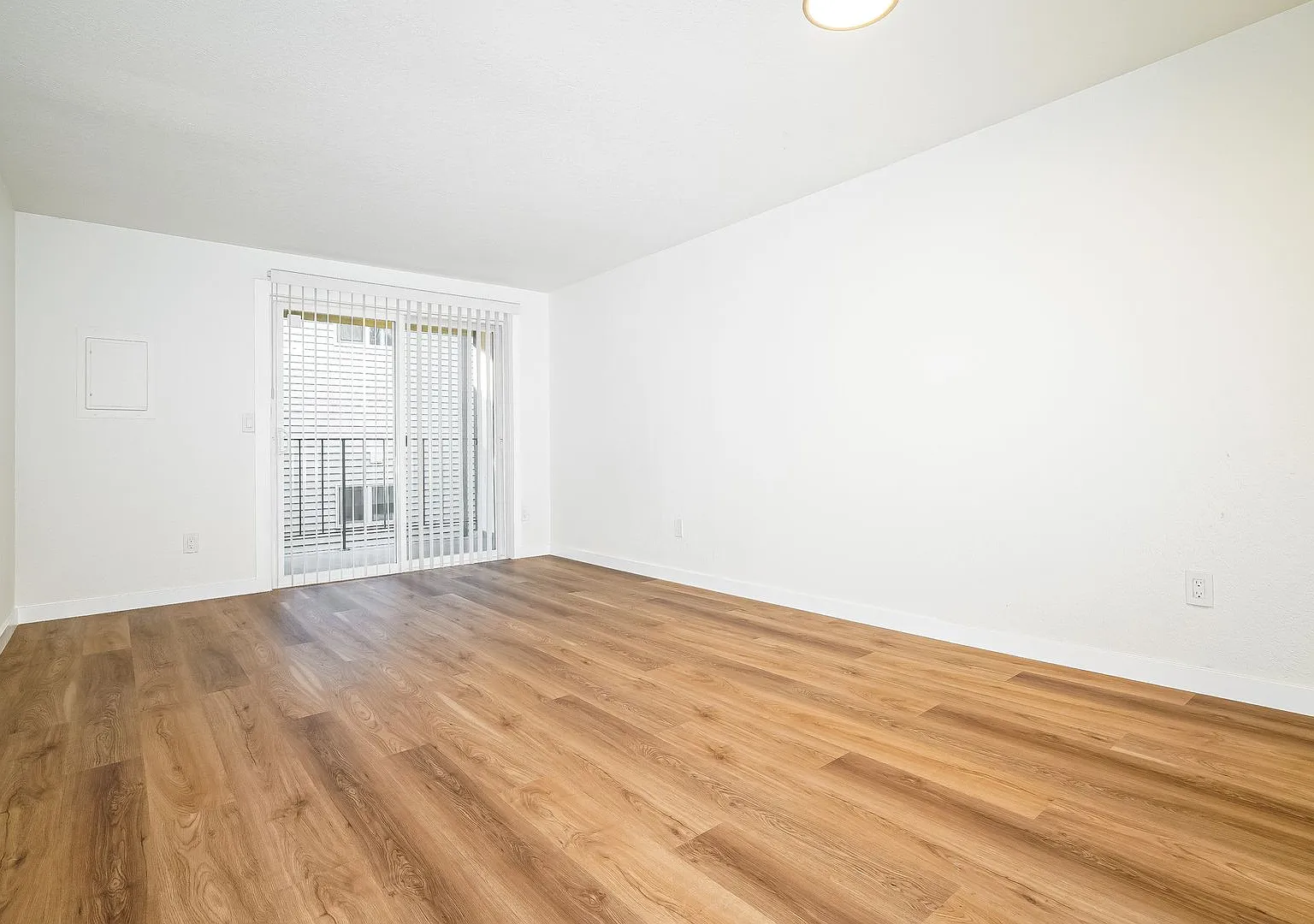 Fairway Apartments — Photo 4
