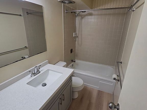 5th image of 855 Makahiki Way APT 201