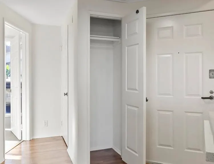 1828 Purdue Ave #201 — Photo 7