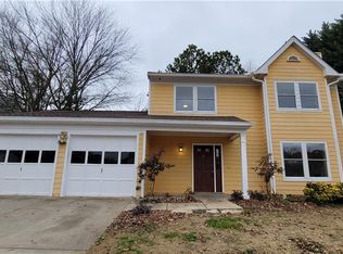 2082 Montgomery Trl, Duluth, GA 30096